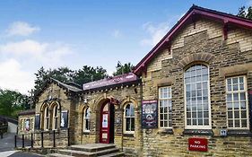 Artist Hideaway Main Street Haworth